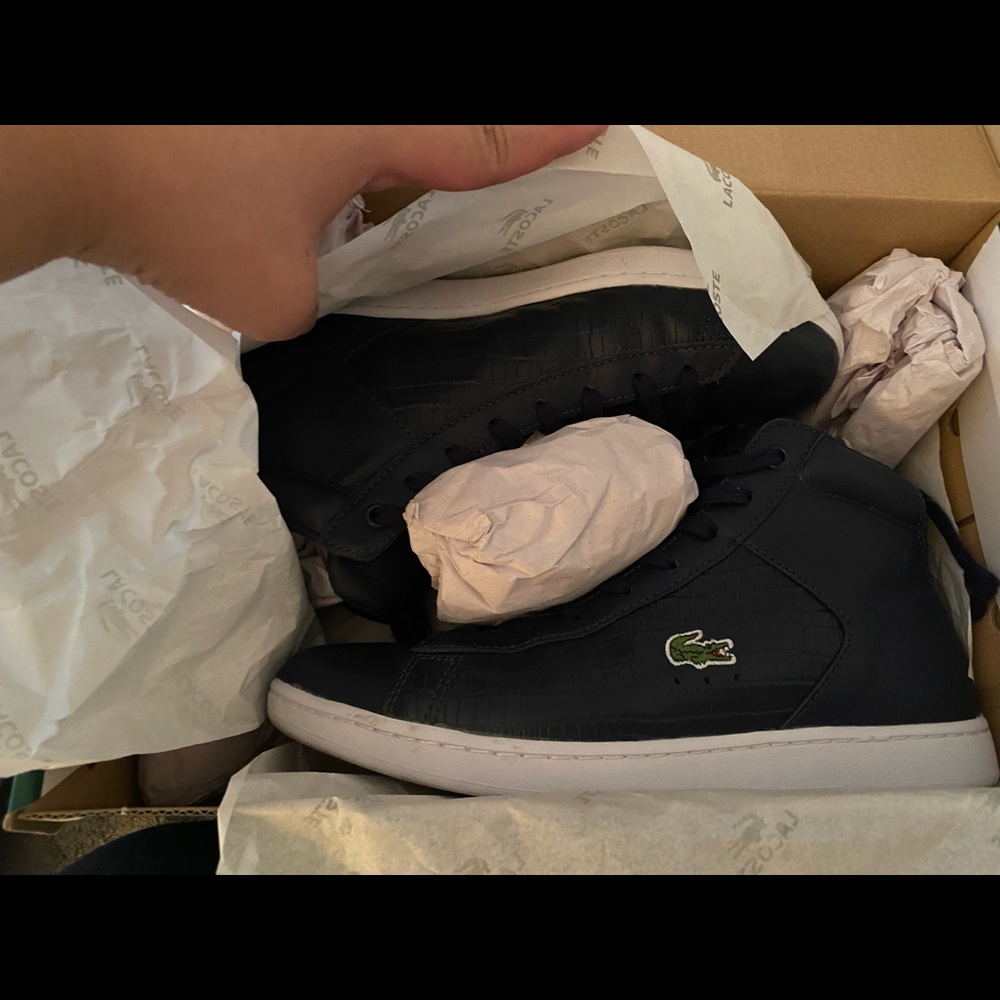 LACOSTE SNEAKERS Size 7